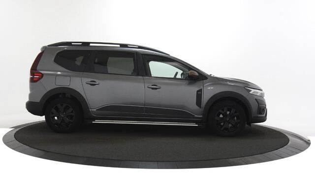 Dacia Jogger 1.6 Hybrid 140 Extreme 7p. Trekhaak / 7-Persoons / Automaat