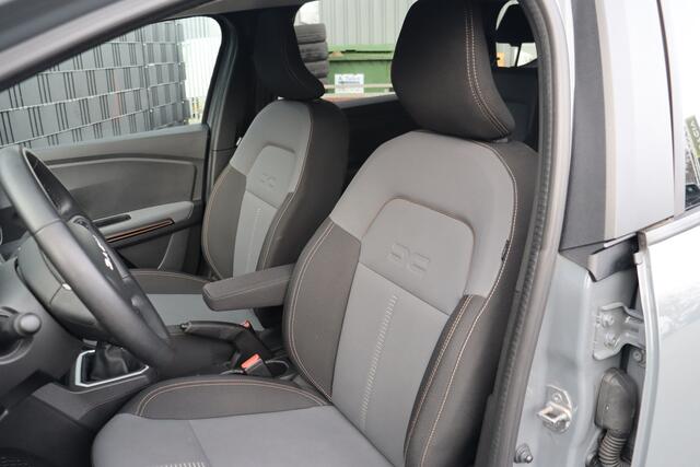 Dacia Jogger 1.0 TCe 100 ECO-G Extreme 5p. | Stoelverwarming | Navigatie | Afn. Trekhaak | Climate Control | Cruise Control