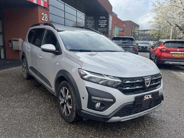 Dacia Jogger 1.0 TCe 110 Extreme 5p. // TREKHAAK // NAVI // CAMERA // PDC // DODENHOEK SENSOR // CRUISE // APPLE CARPLAY - ANDROID AUTO //