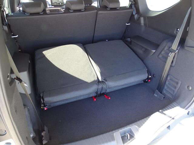 Dacia Jogger 1.0 TCe 110 expression 7p. NU 7 JAAR GARANTIE! / PACK COMFORT / METALLIC LAK