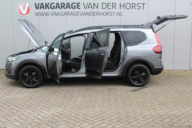 Dacia Jogger 1.0-110pk TCe 110 Extreme+ 7-zitter ! Zeer nette en erg praktische Dacia ! Autm. airco, metallic lak, stoelverwarming, LM wielen+all season banden, cruise control, pdc v+a, dodehoek assistent, camera, navigatie, telefoonvoorb., etc.