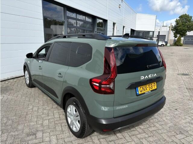 Dacia Jogger 1.0 TCe 110 PK Expression 7 persoons | 7 persoons | Pack assist | NAV | Camera achter | handsfree starten en openen |