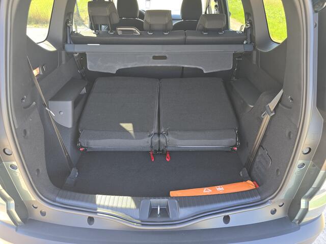 Dacia Jogger 1.6 Hybrid 140 Extreme 7p. - 140 Pk - Navi - ParkeerCamera