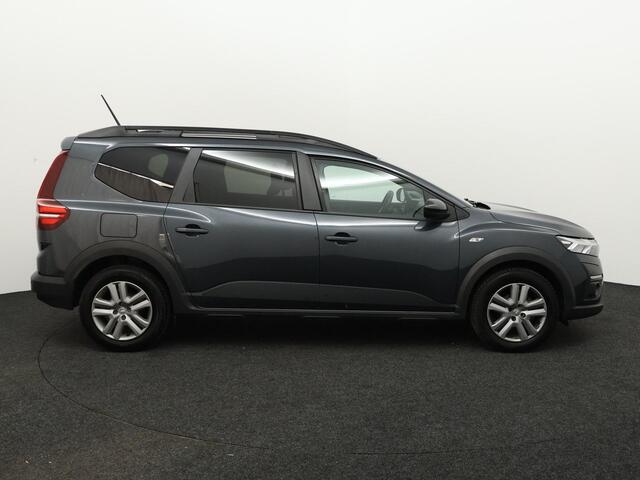 Dacia Jogger 1.0 TCe 100 Bi-Fuel Extreme 5p. | ALL SEASON BANDEN | TREKHAAK | KEYLESS ENTRY | AIRCONDITIONING | NAVIGATIE APPLE & ANDROID CARPLAY |