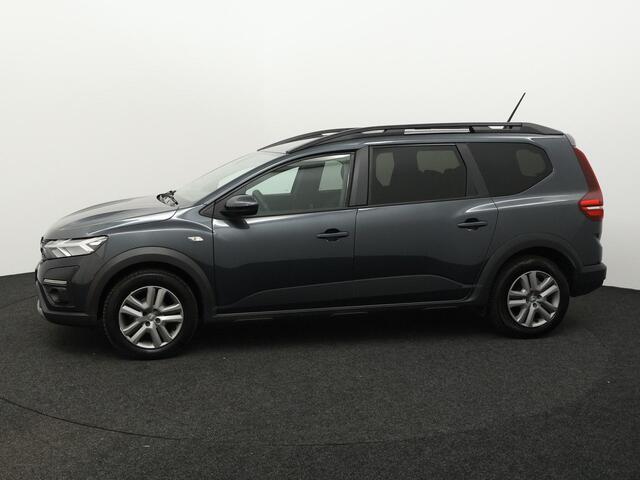 Dacia Jogger 1.0 TCe 100 Bi-Fuel Extreme 5p. | ALL SEASON BANDEN | TREKHAAK | KEYLESS ENTRY | AIRCONDITIONING | NAVIGATIE APPLE & ANDROID CARPLAY |