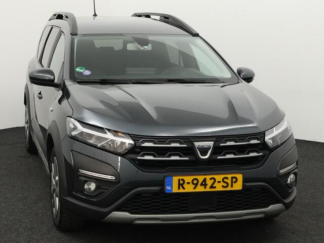 Dacia Jogger 1.0 TCe 100 Bi-Fuel Extreme 5p. | ALL SEASON BANDEN | TREKHAAK | KEYLESS ENTRY | AIRCONDITIONING | NAVIGATIE APPLE & ANDROID CARPLAY |
