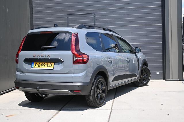 Dacia Jogger TCe 110 Extreme | 7 PERSOONS | TREKHAAK | CAMERA | APPLECARPLAY/ANDROIDAUTO | CRUISE CONTROL | CLIMATE CONTROL | ALL-SEASONBANDEN | PDC | LMV