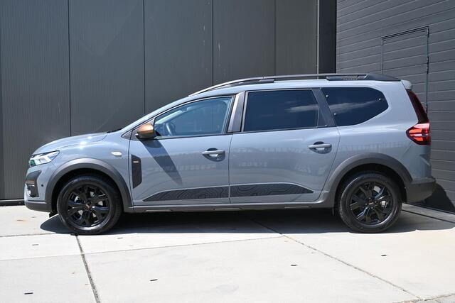 Dacia Jogger TCe 110 Extreme | 7 PERSOONS | TREKHAAK | CAMERA | APPLECARPLAY/ANDROIDAUTO | CRUISE CONTROL | CLIMATE CONTROL | ALL-SEASONBANDEN | PDC | LMV