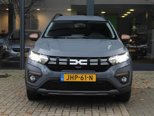Dacia Jogger 1.6 Hybrid 140 Extreme 7p. AUTOMAAT / 19.000KM! / CAMERA / CRUISE / NAVI / CLIMATE / KEYLESS / PDC / PRIVACY GLASS / DAB / ARMSTEUN / APPLE CARPLAY / ANDROID AUTO / 16'' LMV