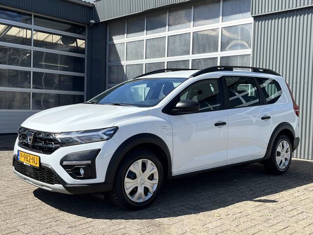 Dacia Jogger 1.0 TCe 110 7-Persoons Airco Cruise controle Trekhaak 1200kg trekgewicht Radio Elektrische ramen voor USB aansluiting Isofix