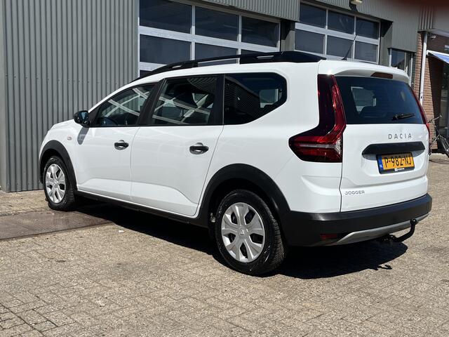 Dacia Jogger 1.0 TCe 110 7-Persoons Airco Cruise controle Trekhaak 1200kg trekgewicht Radio Elektrische ramen voor USB aansluiting Isofix
