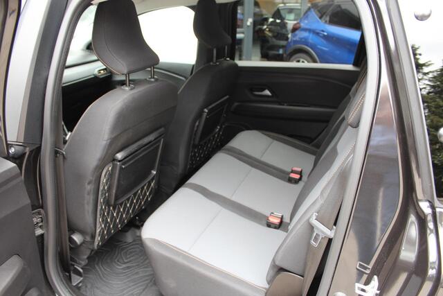 Dacia Jogger 1.6 Hybrid 140 Extreme 7p. Full Hybrid 140 pk, camera achter
