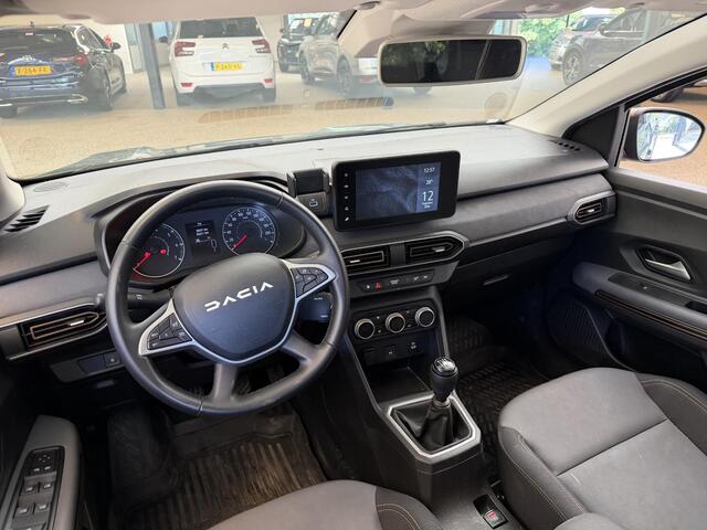 Dacia Jogger 1.0 TCe 110 EXTREME 7 ZITS GARANTIE TOT 2035* . CRUISE CONTROL . DODE HOEK DETECTIE . PARKEERSENSOREN VOOR EN ACHTER .