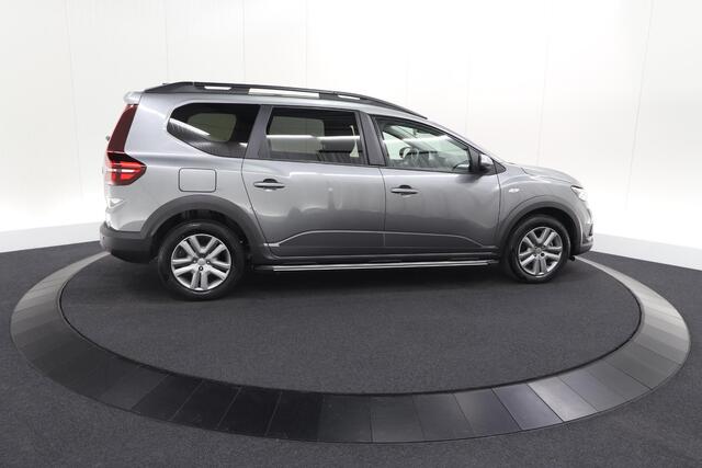 Dacia Jogger 1.6 Hybrid 140 Expression | 7 Zitplaatsen | Apple Carplay | Parkeersensoren