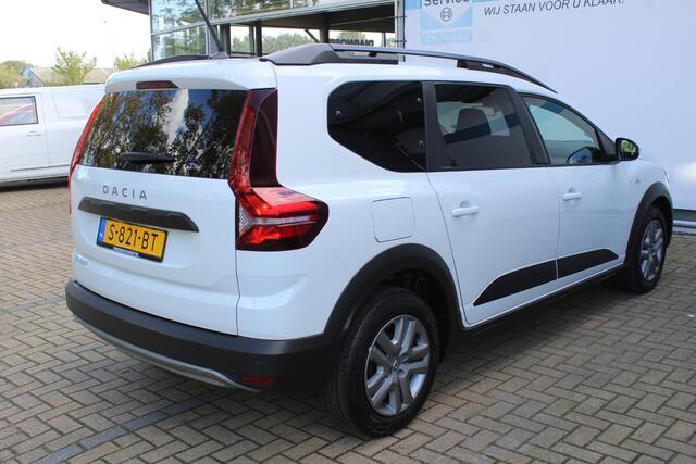 Dacia Jogger 1.0 TCe Comfort 7p. Incl. 12 maanden Garantie | 1e Eigenaar | Parkeersensoren achter | Cruise controle | Airco | Bluetooth | Apple Carplay/Android Auto | Stuur multifunctioneel | Origineel NL Auto | NAP |