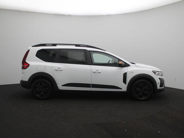 Dacia Jogger TCe 100 ECO-G Extreme 7p. | LPG G3 | Pack Extreme | Parkeersensoren v+a met achteruitrijcamera | Climate Control | Media Display met Apple Carplay & Android Auto | Cruise Control | LED koplampen | lichtmetalen velgen 16 |