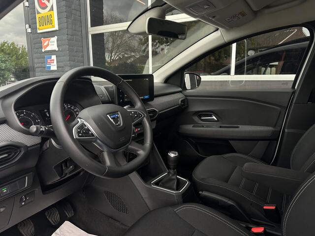 Dacia Jogger 1.0 100 ECO-G Extreme 5p, Airco, CarPlay, Bluetooth, Camera, Cruise, Trekhaak, Navi, PDC, NAP