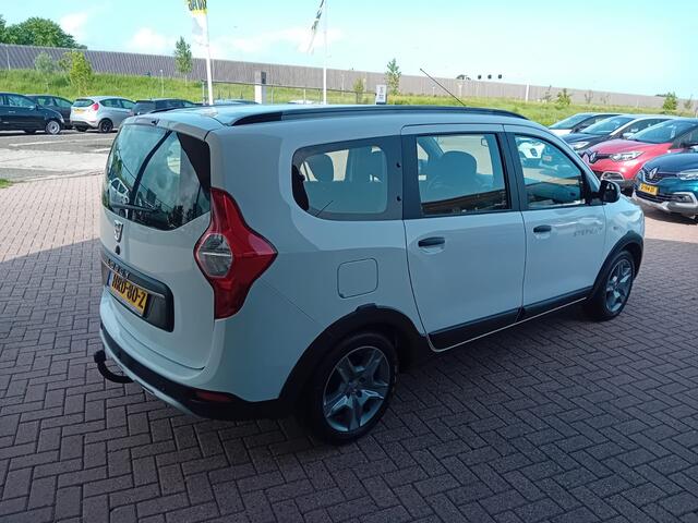 Dacia LODGY 1.6 SCe 7p. Stepway, Airco, Multimediasysteem, Navigatie, Camera, Parkeersensoren, Cruise control, Elektrische ramen en spiegels, Trekhaak, Nette auto, Goed onderhouden, BOVAG