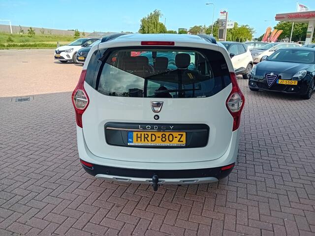 Dacia LODGY 1.6 SCe 7p. Stepway, Airco, Multimediasysteem, Navigatie, Camera, Parkeersensoren, Cruise control, Elektrische ramen en spiegels, Trekhaak, Nette auto, Goed onderhouden, BOVAG