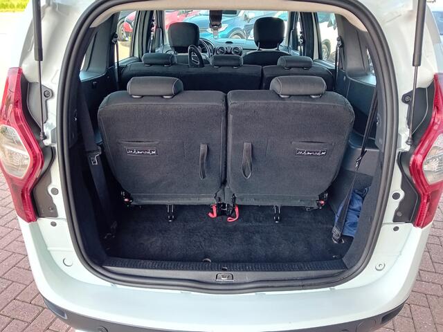 Dacia LODGY 1.6 SCe 7p. Stepway, Airco, Multimediasysteem, Navigatie, Camera, Parkeersensoren, Cruise control, Elektrische ramen en spiegels, Trekhaak, Nette auto, Goed onderhouden, BOVAG