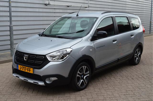 Dacia LODGY 1.3 TCe Stepway 7p. O.a: Trekhaak, PDC, Camera, Navi, Airco, Cruise, Etc. All-in prijs!