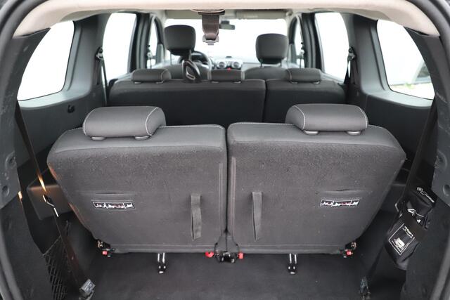 Dacia LODGY 1.3 TCe Comfort 7p. Airco Navigatie Carplay Achteruitrijcamera Bluetooth Elektrische Ramen 7 Persoons 16 inch LMV