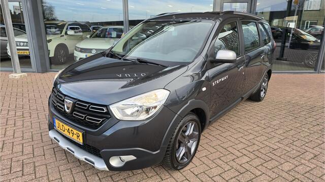 Dacia LODGY 1.2 TCe Stepway 7p. Airco, Voorstoelen verwarmd, Multimediasysteem, Navigatie, , Cruise control, Achteruitrijcamera, Parkeersensoren, Elektrische ramen en spiegels, Lichtmetalen velgen, BOVAG GARANTIE