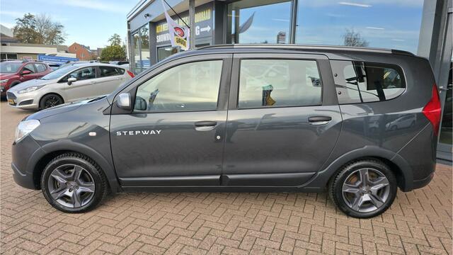 Dacia LODGY 1.2 TCe Stepway 7p. Airco, Voorstoelen verwarmd, Multimediasysteem, Navigatie, , Cruise control, Achteruitrijcamera, Parkeersensoren, Elektrische ramen en spiegels, Lichtmetalen velgen, BOVAG GARANTIE