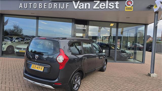 Dacia LODGY 1.2 TCe Stepway 7p. Airco, Voorstoelen verwarmd, Multimediasysteem, Navigatie, , Cruise control, Achteruitrijcamera, Parkeersensoren, Elektrische ramen en spiegels, Lichtmetalen velgen, BOVAG GARANTIE