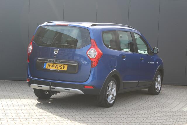 Dacia LODGY 1.3 TCe Stepway 5p | incl. 12 maanden garantie | Trekhaak | Navigatie | Airco | Parkeersensoren | Achteruitrijcamera | Airco | Cruise control | Isofix | Mistlampen voor | Stoelverwarming |