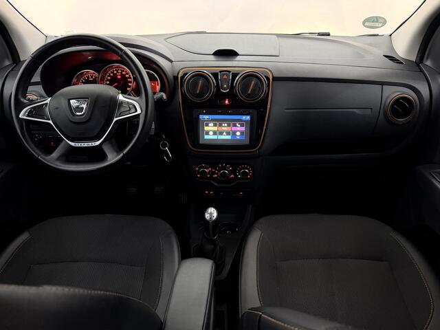 Dacia LODGY 1.2 TCe Série Limitée Stepway 5p. Camera, Navi, Cruise control, Airco, Lichtmetalen velgen, Half leder