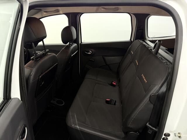 Dacia LODGY 1.2 TCe Série Limitée Stepway 5p. Camera, Navi, Cruise control, Airco, Lichtmetalen velgen, Half leder