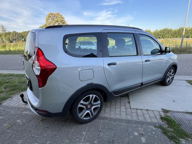Dacia LODGY 1.3 TCe 131 PK Tech Road 7-Persoons / Trekhaak /