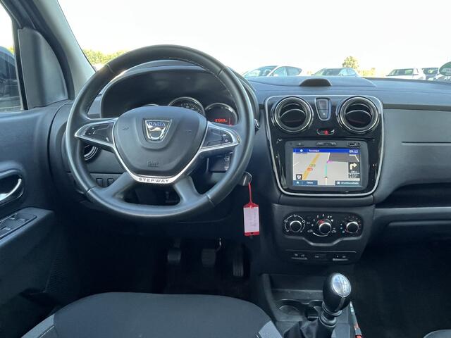 Dacia LODGY 1.3 TCe 131 PK Tech Road 7-Persoons / Trekhaak /