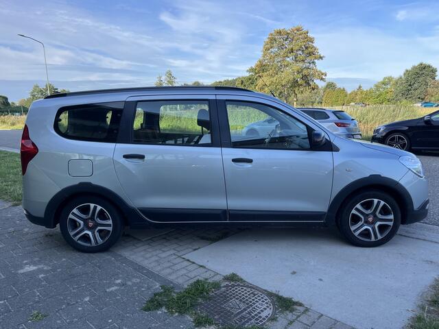 Dacia LODGY 1.3 TCe 131 PK Tech Road 7-Persoons / Trekhaak /