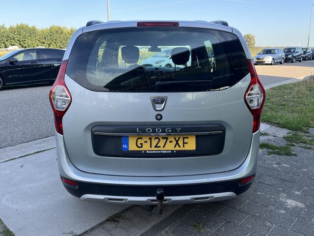 Dacia LODGY 1.3 TCe 131 PK Tech Road 7-Persoons / Trekhaak /