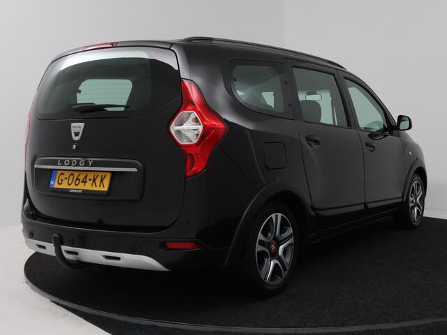 Dacia LODGY 1.3 TCe Tech Road 7p. | Trekhaak | Navigatie | Camera | Cruise Control | LM Velgen | 1e Eigenaar | Veel Ruimte! |