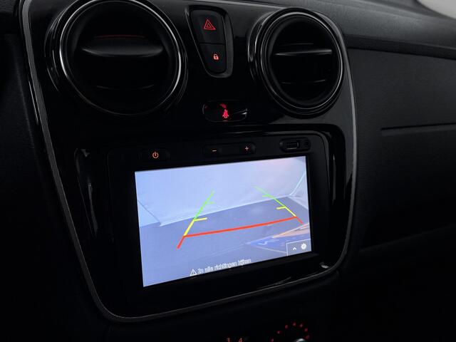 Dacia LODGY 1.3 TCe Tech Road 7p. | Trekhaak | Navigatie | Camera | Cruise Control | LM Velgen | 1e Eigenaar | Veel Ruimte! |