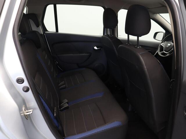 Dacia LOGAN MCV 1.0 TCe Stepway Serie Limitee 15th Anniv. | Trekhaak | Parkeersensoren achter | Achteruitrijcamera | Climate control | Navigatie |