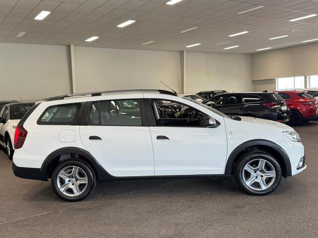 Dacia LOGAN MCV 0.9 TCe Stepway NAVIGATIE/CAMERA, ECC AIRCO, CRUISE