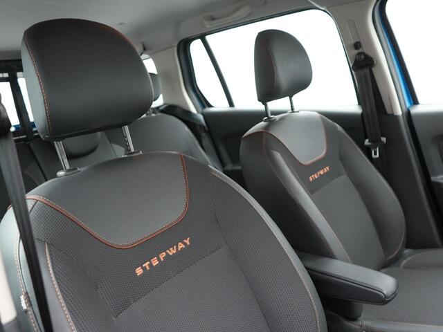 Dacia LOGAN MCV 0.9 TCe Stepway Automaat Dealer O.H | Trekhaak Afneembaar | Standkachel | Camera | Navi Full Map | Cruise Control |