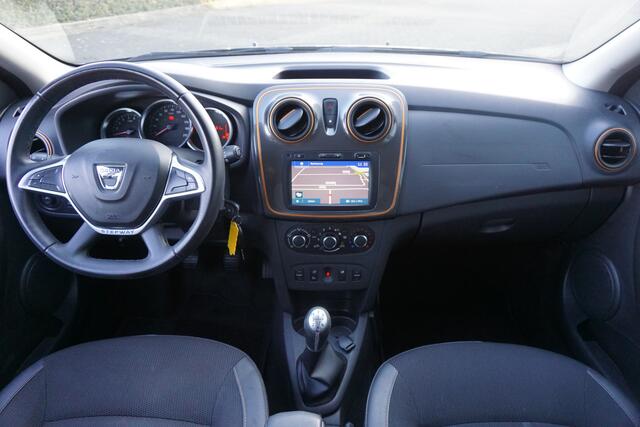 Dacia LOGAN MCV 0.9 TCe Stepway Airco / Navi / Cruise / Parkeersens. / Trekhaak / Lm velgen / NAP