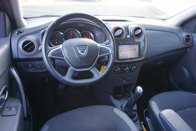 Dacia LOGAN MCV 0.9 TCe Stepway Airco / Navi / Cruise / Parkeersens. / Trekhaak / Lm velgen / NAP