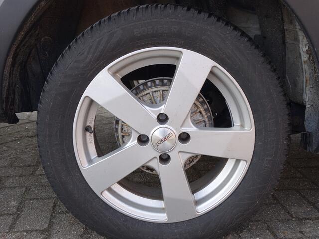 Dacia LOGAN MCV 0.9 TCe Easy-R Stepway Serie Limitee 15th Anniv.