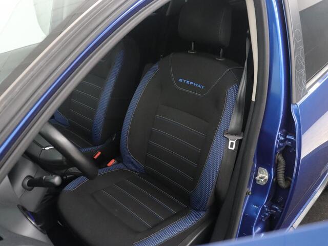 Dacia LOGAN MCV 1.0 TCe Bi-Fuel Stepway Serie Limitee 15th Anniv. | Cruise control | Camera | Bluetooth | DAB | Park assist | Climate control | Navigatie |