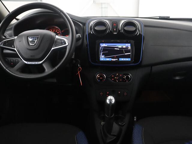 Dacia LOGAN MCV 1.0 TCe Bi-Fuel Stepway Serie Limitee 15th Anniv. | Cruise control | Camera | Bluetooth | DAB | Park assist | Climate control | Navigatie |