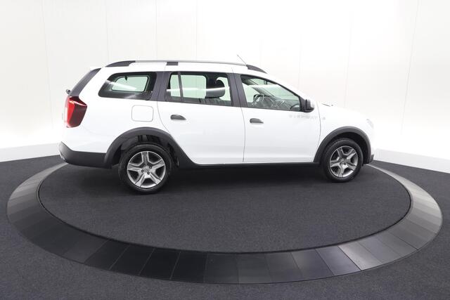 Dacia LOGAN MCV TCe 90 Stepway | Automaat | Camera | Parkeersensoren | Navigatie | Armsteun