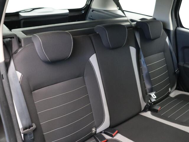 Dacia LOGAN MCV TCe 90pk Stepway | Trekhaak | Parkeersensoren Achter | Navigatie |