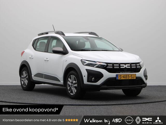 Dacia SANDERO Stepway TCe 100pk ECO-G Expression | Achteruitrijcamera | Parkeersensoren voor en achter | Dodehoek detectie |
