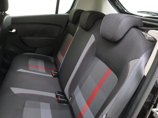Dacia SANDERO 0.9 TCe 90 PK Tech Road Navigatie / Climate Control / Cruise Control / Parkeersensoren Achter / Camera Achter